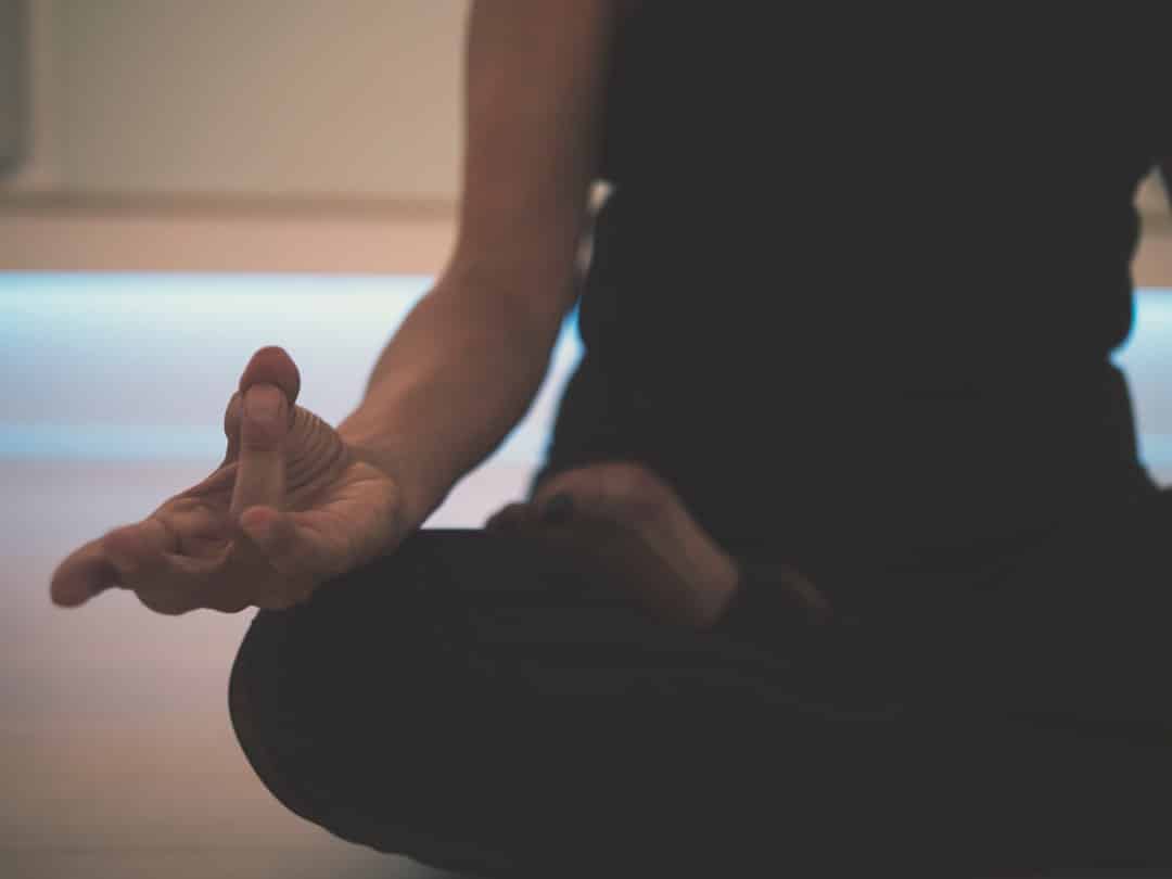 découvrez les bienfaits de la méditation pour apaiser votre esprit, réduire le stress et améliorer votre concentration. explorez différentes techniques de méditation et initiez-vous à cette pratique spirituelle pour un mieux-être quotidien.