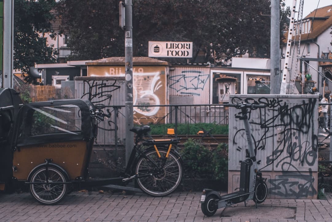 découvrez notre sélection de scooters urbains, alliant style et performance pour vos trajets en ville. profitez d'une mobilité pratique et écologique grâce à nos modèles adaptés à tous vos besoins.